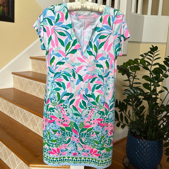 Lilly Pulitzer UPF 50+ Sophiletta Short Sleeve Dress, Water Lilly Green Leaf Me - Picture 11 of 14